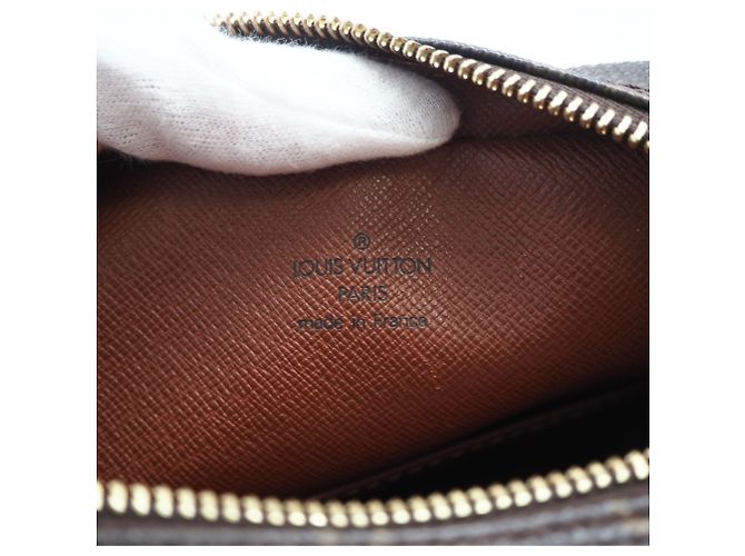 Bolso de hombro Louis Vuitton Monogram Amazon Castaño Beige - vista 15