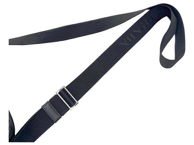 Prada Schultertasche aus schwarzem Nylon - Ansicht 10