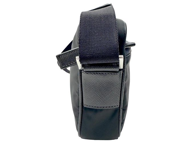 Prada Schultertasche aus schwarzem Nylon - Ansicht 4