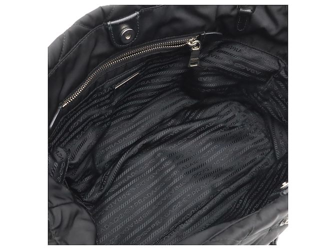 Prada Tessuto Schultertasche mit Kette und Dreieck Schwarz - Ansicht 7
