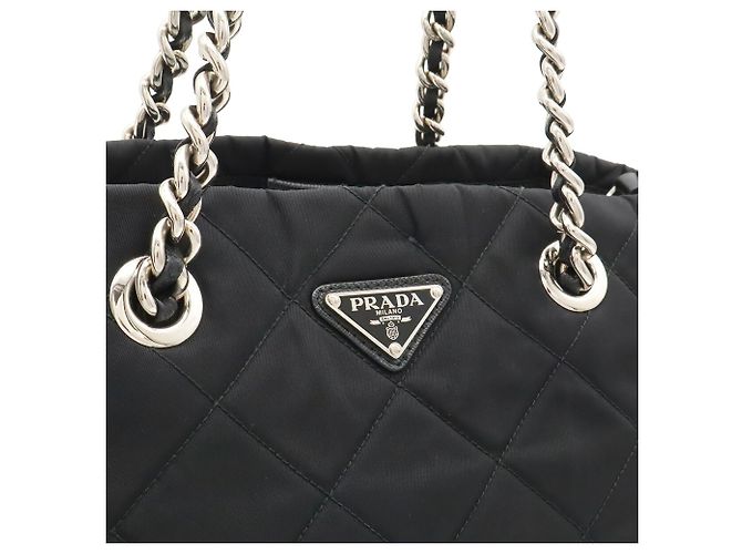 Prada Tessuto Schultertasche mit Kette und Dreieck Schwarz - Ansicht 9