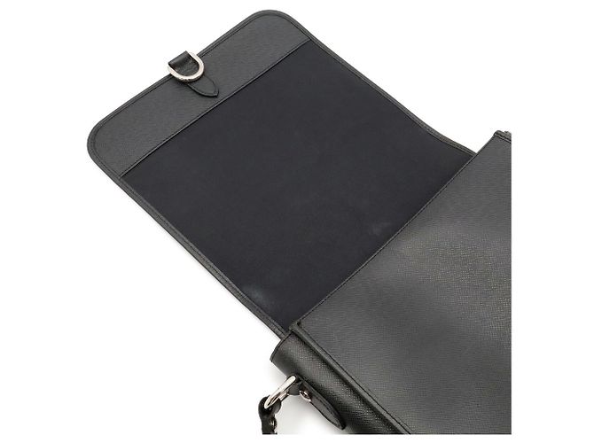 Borsa a tracolla Louis Vuitton Taiga Andrey Grigio - vista 9
