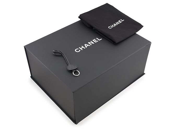 Bolsa de ombro Chanel em couro de bezerro preto - vista 17