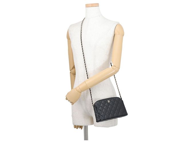 Bolso Chanel Classic Matelassé de piel caviar Negro - vista 4