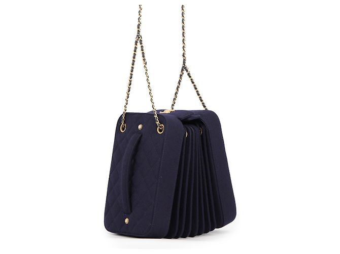 Timeless Bolsa de Ombro Chanel Matelassé em Lã - vista 2