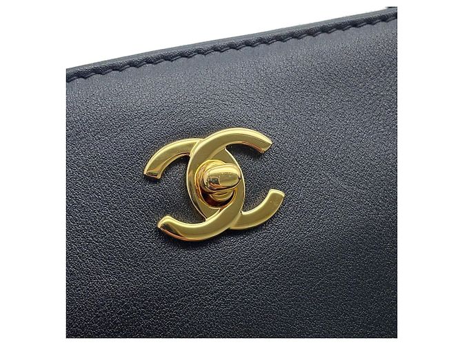 Chanel Tote Bag aus schwarzem Kalbsleder - Ansicht 10