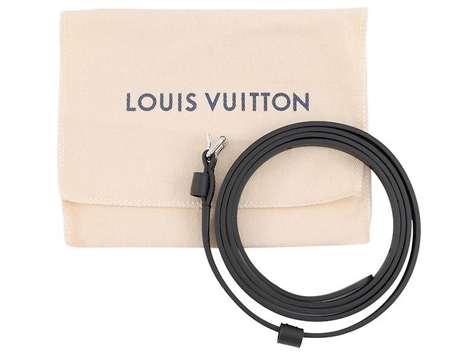 Louis Vuitton Tri-Fold Wallet Black - view 16