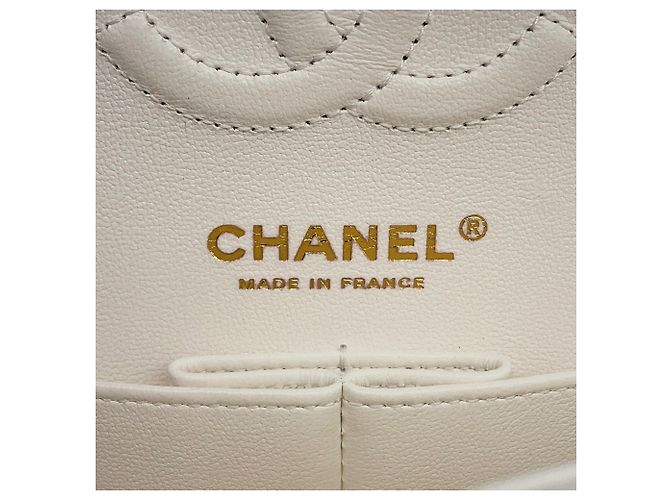 Borsa a tracolla con catena Chanel Matelassé Bianco - vista 12