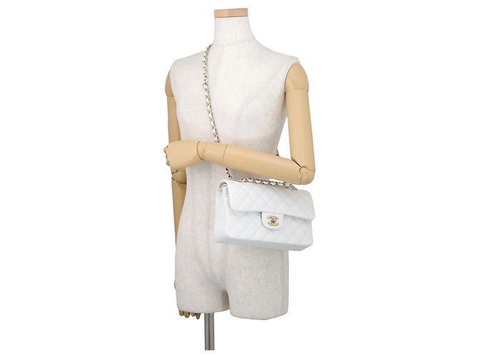 Borsa a tracolla con catena Chanel Matelassé Bianco - vista 5