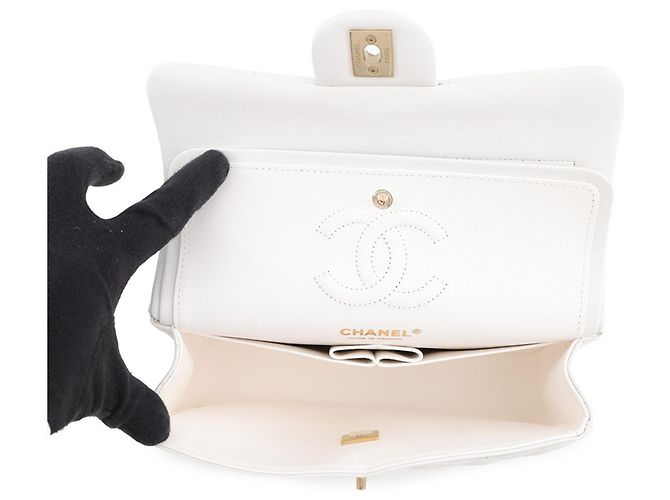 Borsa a tracolla con catena Chanel Matelassé Bianco - vista 7