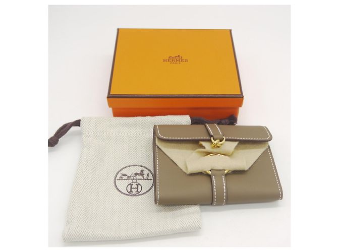 Hermès Carteira Compacta e Porta-moedas Hermes Glenan Taupe - vista 9