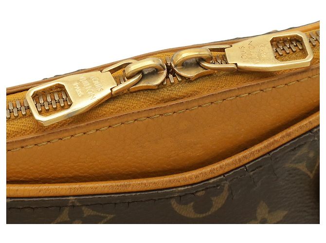 Bolsa Louis Vuitton Monogram Pallas BB Dourado - vista 6