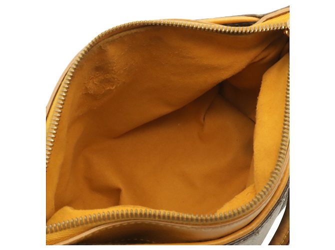 Bolsa Louis Vuitton Monogram Pallas BB Dourado - vista 7