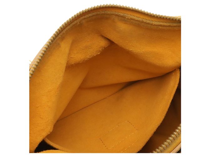 Bolsa Louis Vuitton Monogram Pallas BB Dourado - vista 8