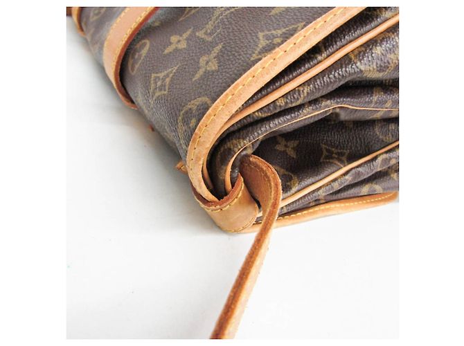 Louis Vuitton Saumur Monogram Canvas 43 Marrone - vista 7