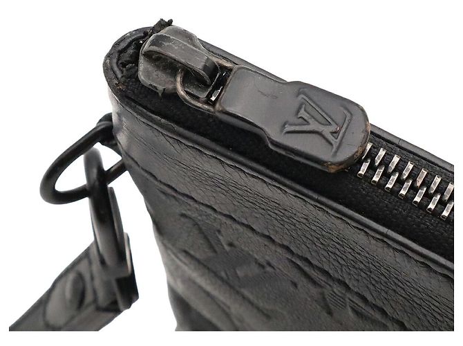 Louis Vuitton Monogram Shadow Pochette To Go Clutch Schwarz - Ansicht 5