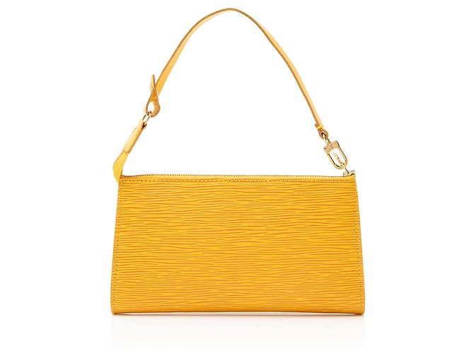 Louis Vuitton Vintage Epi Leather Pochette Accessoires Amarillo - vista 3
