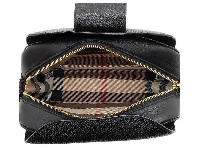 Burberry Bolsa Crossbody Small em couro de bezerro granulado macio com fivela - vista 7