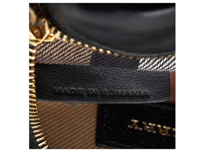 Burberry Bolsa Crossbody Small em couro de bezerro granulado macio com fivela - vista 9