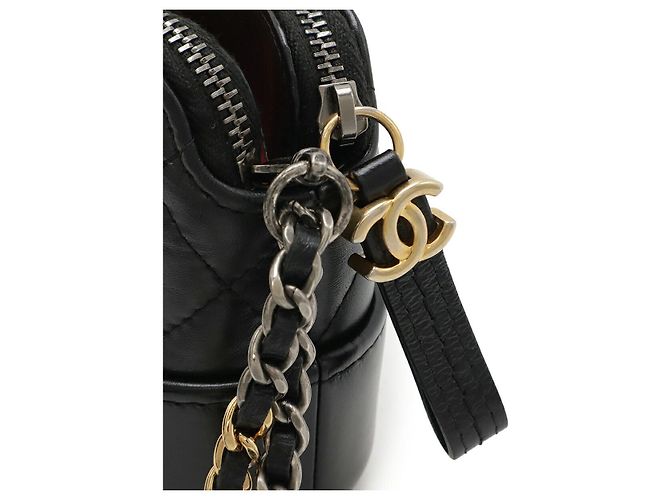 Chanel Gabrielle Matelassé Chain Shoulder Bag Black - view 4