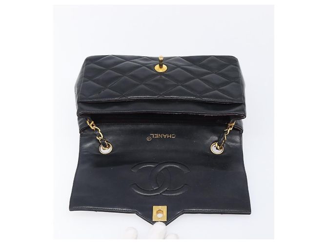 CHANEL Matelasse Chain Shoulder Bag Lamb Skin Black Gold Tone CC - vista 20