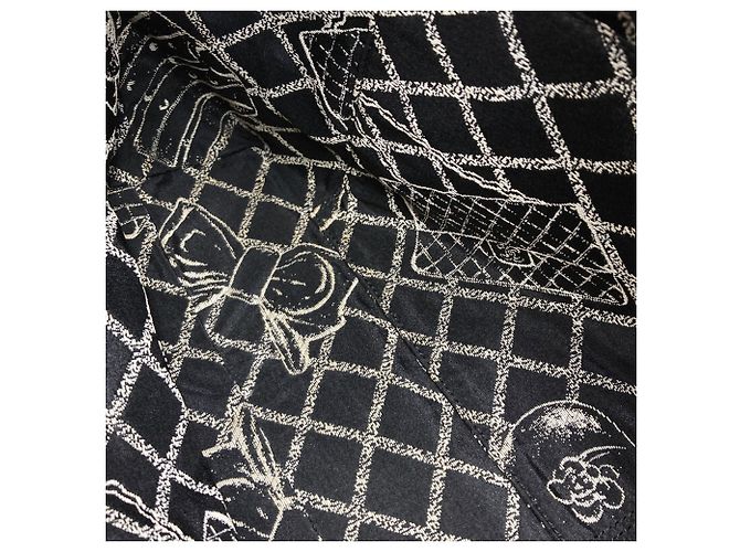 Chanel Essential Tote Bag Black - view 8