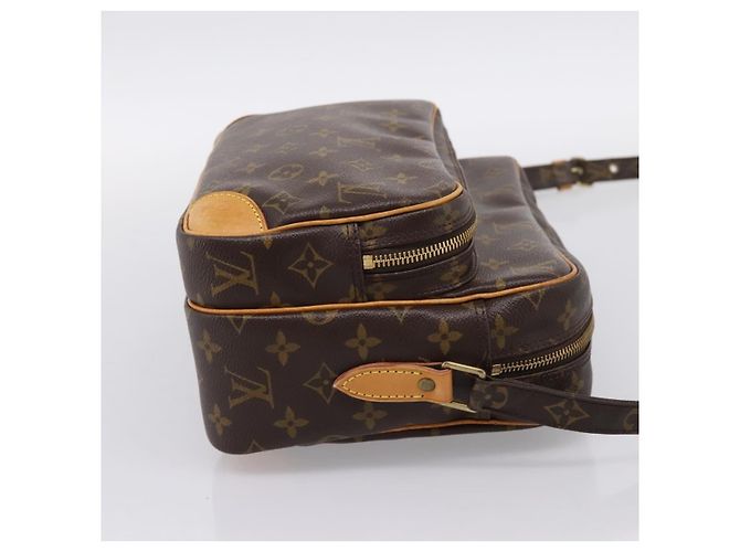 Sac à épaule Louis Vuitton Nil Monogram Canvas Marron - vue 4