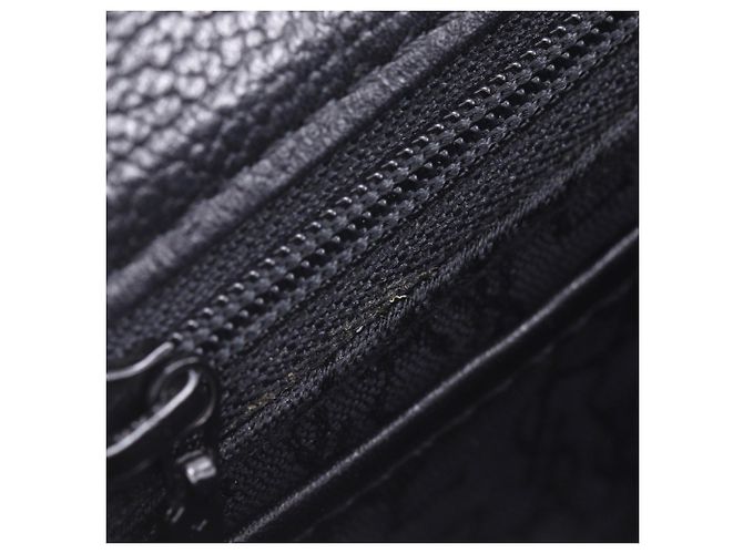 Borsa a tracolla in pelle nera Yves Saint Laurent Nero - vista 9