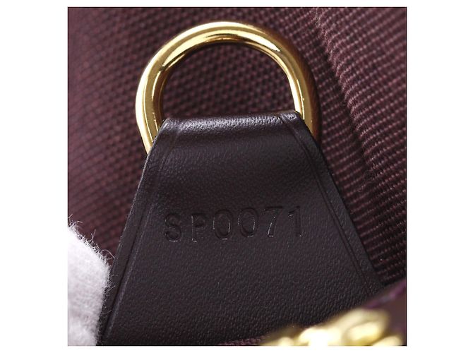Borsa a tracolla Louis Vuitton Yaranga - vista 15
