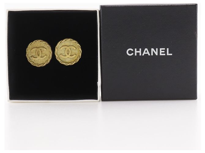 Chanel Coco Mark Gold Plated Clip Earrings Golden - view 10