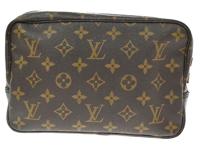 Louis Vuitton Trousse Toiletry Monogram Canvas 23 Castaño - vista 2