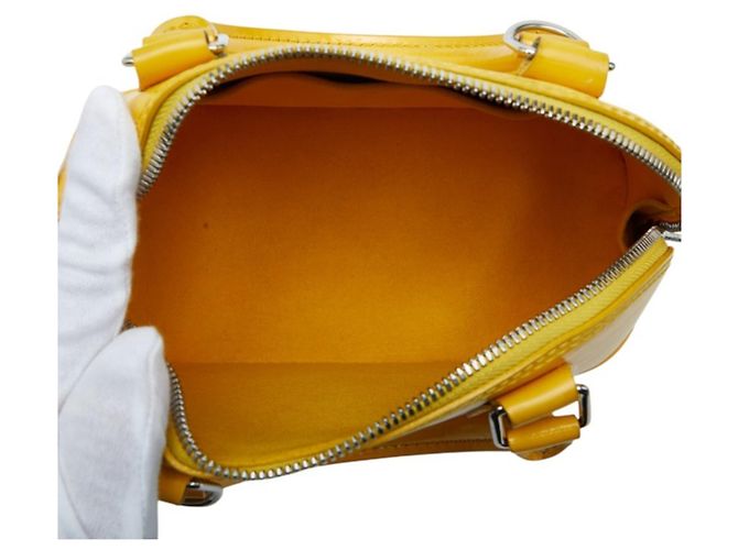 Louis Vuitton Epi Alma BB Handtasche Golden Gelb - Ansicht 8