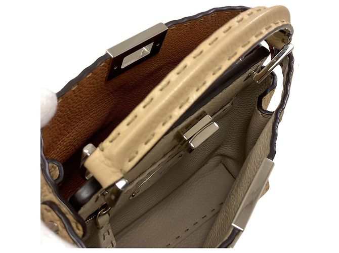 Borsa 2-Way Fendi Peekaboo Essentially Selleria Beige - vista 5
