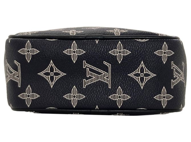 Borsa a tracolla Louis Vuitton Danube PM Upside Down Blu Monogramma - vista 4
