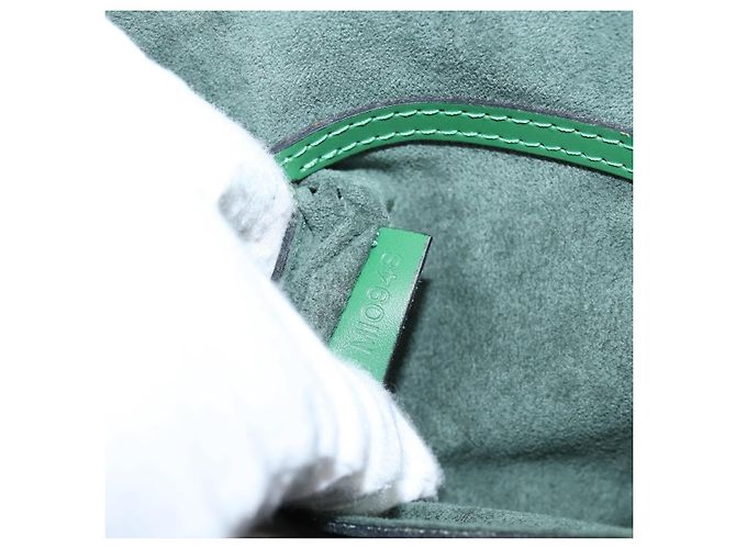 Louis Vuitton Alma Epi Leather PM Verde - vista 6