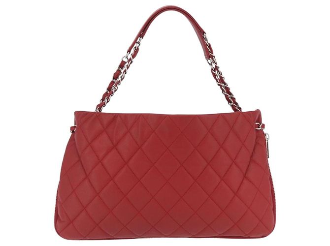 Chanel Timeless CC Expandable Quilted Caviar Large Roja - vista 2