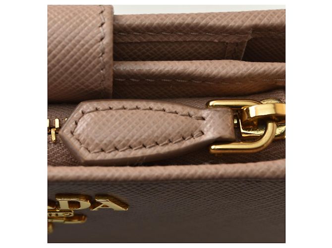 Saffiano Carteira Prada Bi-Fold em Pink Beige Bege - vista 5