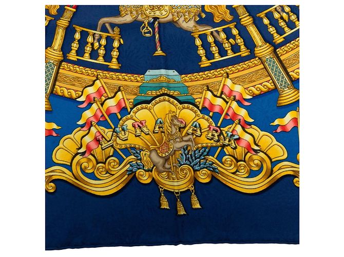 Hermès Carré 90 Luna Park Amusement Scarf Multicolor Azul marino - vista 3
