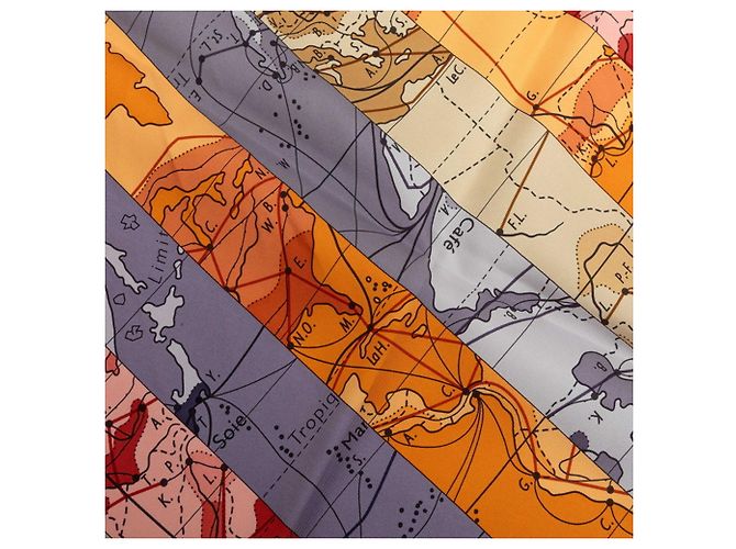 Hermès Foulard di seta Hermes Carre 90 LE MONDE EST VASTE Multicolore - vista 4
