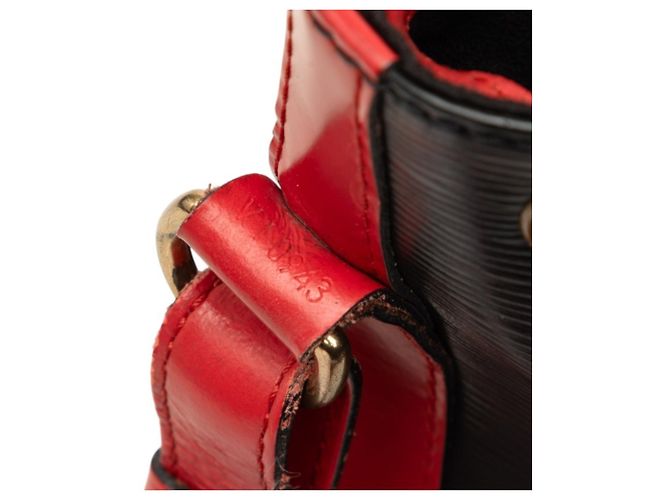 Borsa Louis Vuitton Epi Noe a tracolla Nero Rosso - vista 8