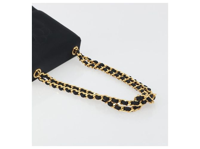 Chanel Vintage Camellia Flap Satin Mini Noir - vue 7