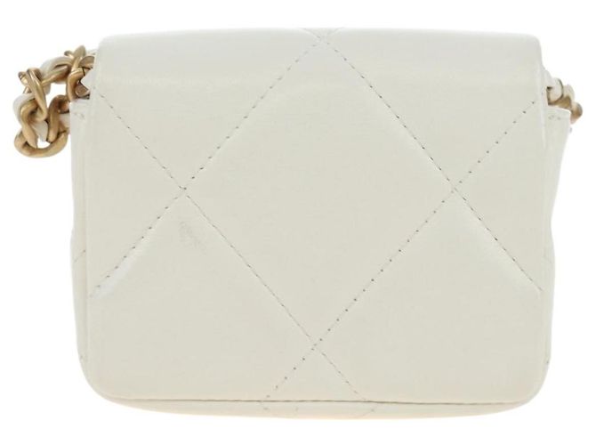 Portacarte con catena Chanel 19 in pelle matelassé Bianco - vista 2
