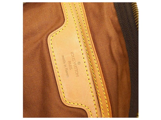 Louis Vuitton Sac Polochon Monogram Canvas 65 Marron - vue 4