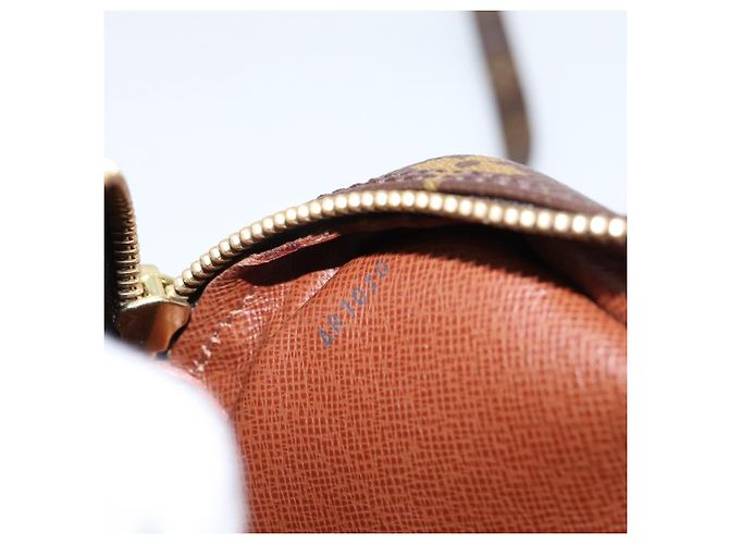 LOUIS VUITTON Bolsa de Ombro Monogram Danube M45266 LV Auth 207468A Monograma - vista 12