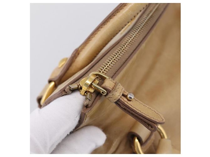 Borsa a mano Miu Miu con fiocco laterale in pelle 2way Beige Gold Auth am12726V - vista 20
