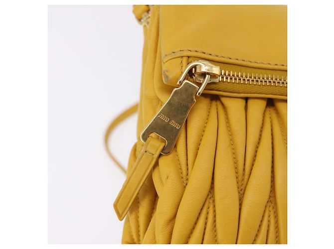 Borsa a tracolla Miu Miu Matelassé in pelle 2way Yellow Gold Auth 202504A D'oro Giallo - vue 19