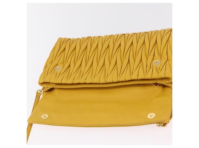 Borsa a tracolla Miu Miu Matelassé in pelle 2way Yellow Gold Auth 202504A D'oro Giallo - vue 21