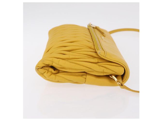 Borsa a tracolla Miu Miu Matelassé in pelle 2way Yellow Gold Auth 202504A D'oro Giallo - vue 4