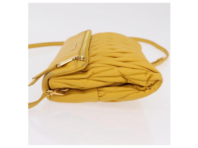 Borsa a tracolla Miu Miu Matelassé in pelle 2way Yellow Gold Auth 202504A D'oro Giallo - vue 5