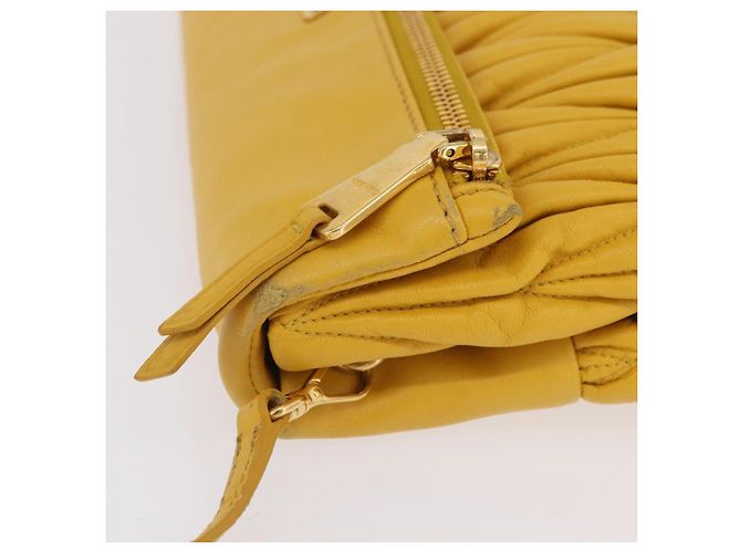 Borsa a tracolla Miu Miu Matelassé in pelle 2way Yellow Gold Auth 202504A D'oro Giallo - vue 6